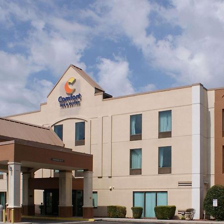 Comfort Inn & Suites Кууквил Екстериор снимка